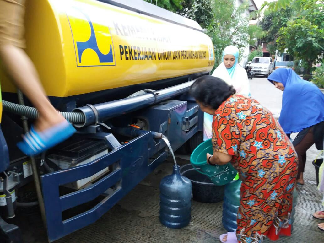 Mobil Tangki Pdam Depok Layani Air Bersih Ke Warga Depok Pembaharuan 2890